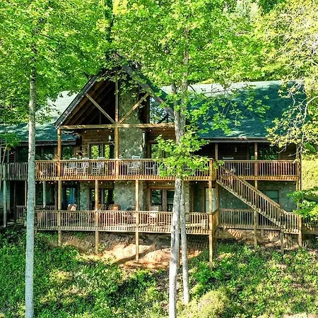 Cabin In Lake Lure Getaway